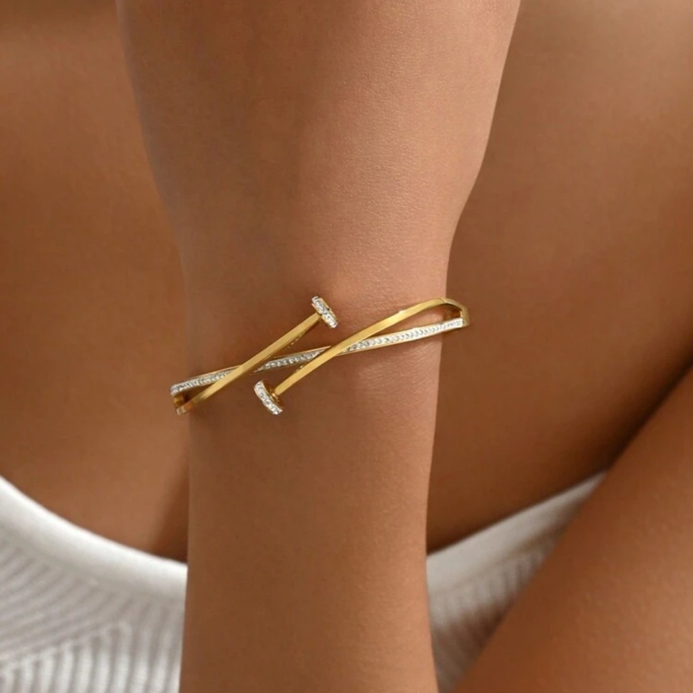 Gold Plated Stainless Steel Cubic Zirconia Screw Head Geometric Bracelet
